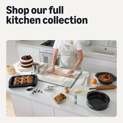 Amazon Basics Nonstick Carbon Steel Fluted Cake Pan, Dishwasher and Oven-Safe, Black, 10 in. diam. (Pack of 6)