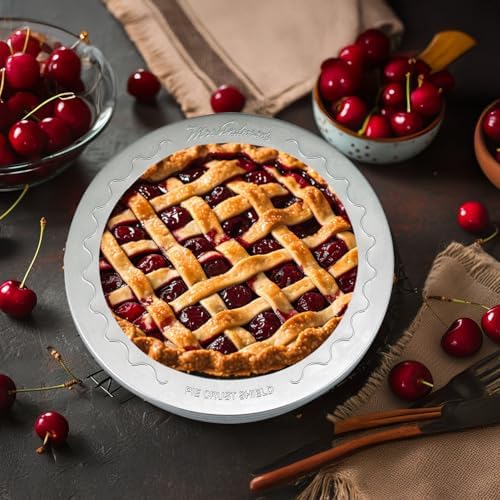 Mrs. Anderson's Baking Pie Crust Protector Shield, Fits Up To 8-Inch Pie Plates, Prevents Over-Browning And Spills