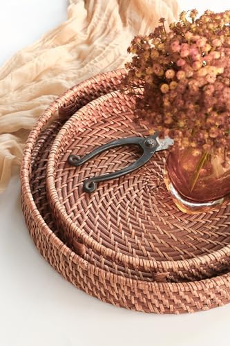 HITOMEN 14.2" Hand-Woven Round Rattan Serving Tray Decorative Ottoman Wicker Platter with Handles for Coffee Table, Breakfast, Drinks, Snack, Bread, Fruit, Vegetables (Honey Brown-L)