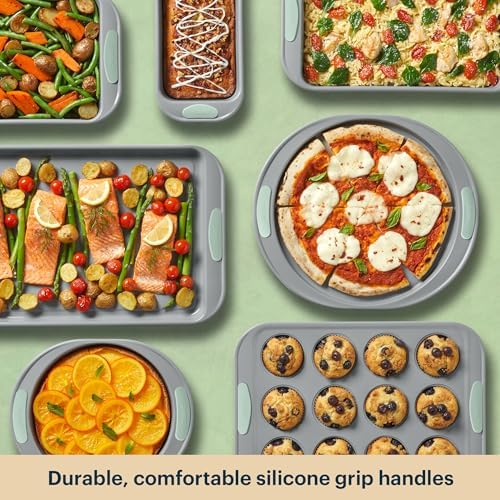 Pyrex 8-Piece Metal Bakeware Set with Heatsafe Silicone Handles, Sage