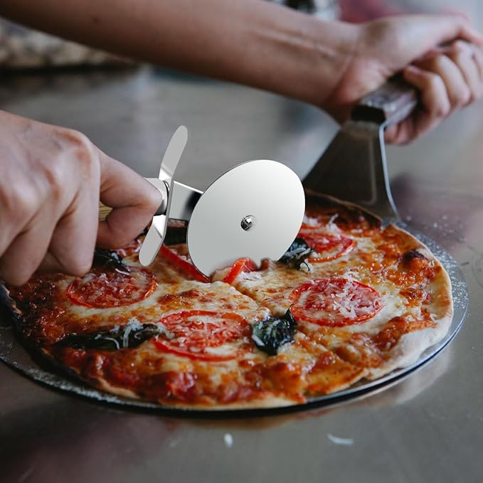 Classic Pizza Wheel,kitchen Ultra Sharp pizza cutter tool For Cutting Through Crusts, Pies and More