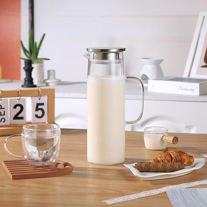 Heat Resistant Glass Pitcher With Lid And Spout, Iced Tea Pitchers Beverage Pitchers For Fridge, Water Pitcher And Carafe 1500ml/51oz