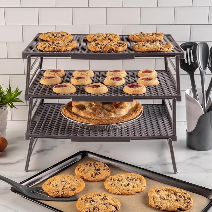 Hutzler Coolwave Stackable Cooling Rack, 15 x 10 Inches, Collapsible Baking Rack, BPA Free (Red)