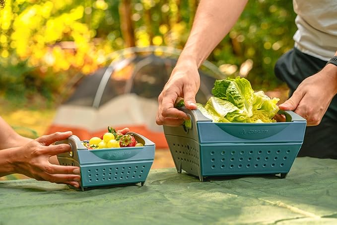 Coghlan's Snapfold Mini Colander – 1-Quart (.95 L) Compact, Collapsible Strainer for Pasta, Vegetables, Fruit, Space-Saving, Self-Standing with Handles, for Camping and Outdoor Kitchens, Mini Size