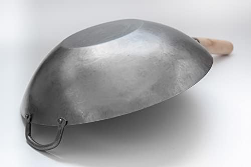 Craft Wok Flat Hand Hammered Carbon Steel Pow Wok with Wooden and Steel Helper Handle (12 Inch, Flat Bottom) / 731W316-12in