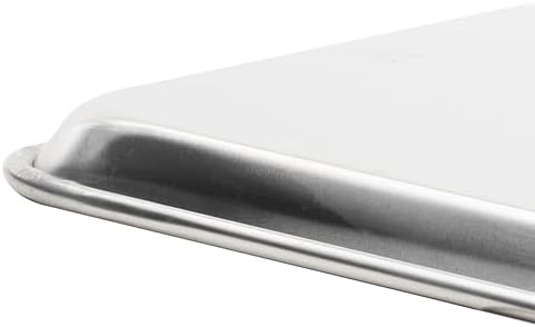 Winco 13" x 18" Aluminum Sheet Pan, 1/2 Size