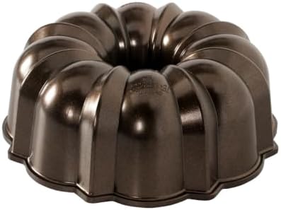 Nordic Ware Original Bundt, 12-Cup, Bronze
