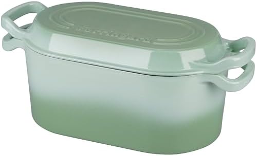 VORRINGARD Oval Dutch Oven Pot with Lid, Enamel Coating Cast Iron Bread Pans for Homemade Sourdough Bread Baking, Cooking, 4 Quart, Green