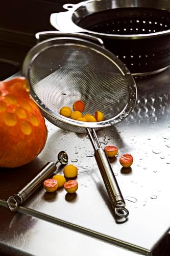 Rösle Stainless Steel Round Handle Kitchen Strainer, Coarse Mesh, 7.9-inch