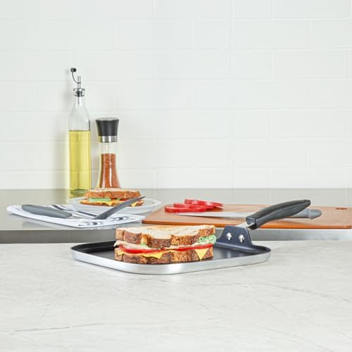 Restaurantware Nonstick Griddle Pan - 1 Count 11 x 11 Inch Aluminum Nonstick Frying Griddle With Bakelite Handle - Square Frying Pan With Even Heating - Black Cooking Surface For Home Kitchens