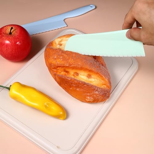 4 Pack Lettuce Knife 11/8.5" Plastic Cake Knifes to Prevent Browning Serrated Kitchen Cutter for Cutting Fruits, Cakes and Bread Dishwashable Safe for Kids Nylon Cutters for Nonstick Pans (Green, S&L)