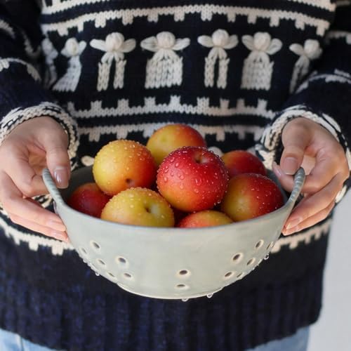Matte Glaze Ceramic Berry Colander Bowl with Handles – 8.5" Handle-to-Handle × 8" Bowl Dia × 3.3" High – Rustic Stoneware Drain Bowl for Fruit, Berries, and Kitchen Decor (Sage Green)