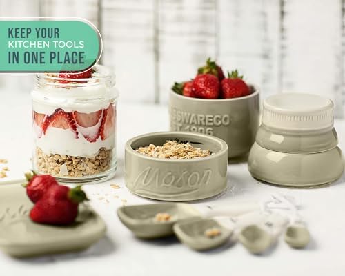 Comfify Green Mason Jar Measuring Set – 4 Cups, 4 Spoons, Spoon Rest
