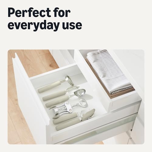 Amazon Basics Manual Can Opener with Stainless Steel Construction, Soft Grip Handle, Dishwasher Safe, Linen Gray
