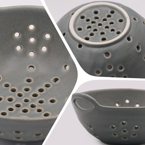 Matte Glaze Ceramic Berry Colander Bowl with Handles – 8.5" Handle-to-Handle × 8" Bowl Dia × 3.3" High – Rustic Stoneware Drain Bowl for Fruit, Berries, and Kitchen Decor (Sage Green)