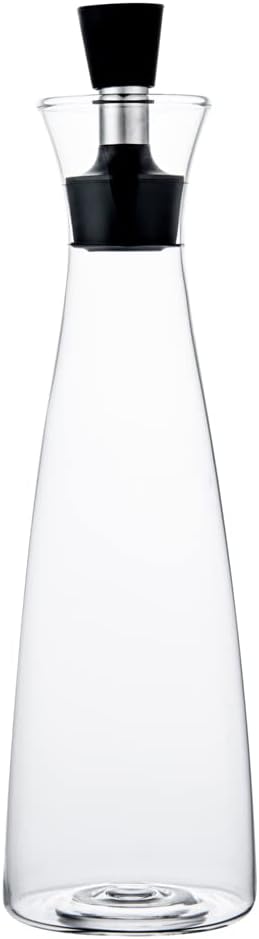 Restaurantware-Forma Professional 3 x 3 x 10.5 Inch Glass Oil Drizzler, 1 Borosilicate Olive Oil Dispenser - 17-Ounce Capacity, Stainless Steel Spout, Glass Bottle Dispenser, Silicone Cap, For Oils