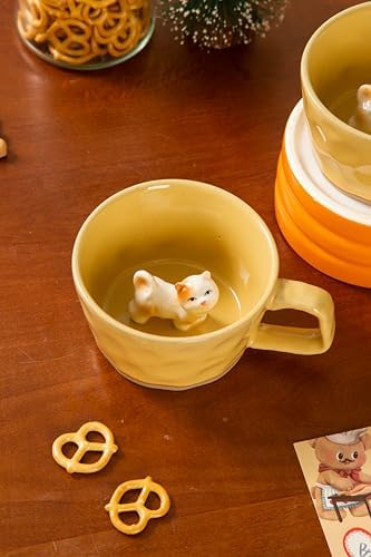 DIHOclub Farmhouse Ceramic Coffee Mug with Animal Figurine – Rustic Stoneware Cup, Matte Finish, Ideal for Breakfast & Home Decor (Yellow Cat)
