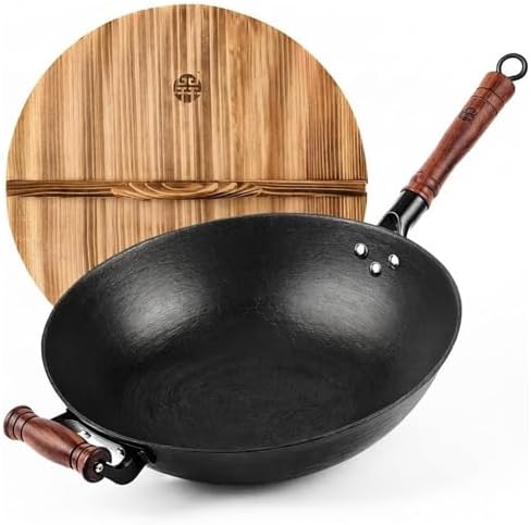 WANGYUANJI 12.6 Inch Cast Iron Wok with Wooden Lid, Handcrafted Flat Bottom Chinese Stir Fry Pan, Uncoated Heavy-Duty Iron Wok for Induction, Gas, Electric & Ceramic Stoves