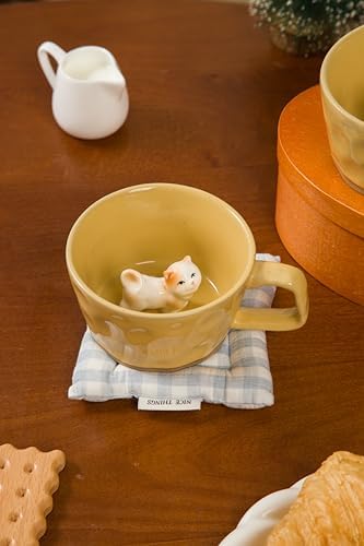 DIHOclub Farmhouse Ceramic Coffee Mug with Animal Figurine – Rustic Stoneware Cup, Matte Finish, Ideal for Breakfast & Home Decor (Yellow Cat)