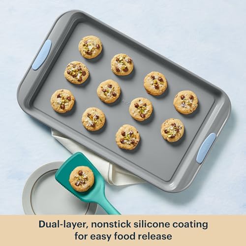 Pyrex 8-Piece Metal Bakeware Set with Heatsafe Silicone Handles, Cerulean