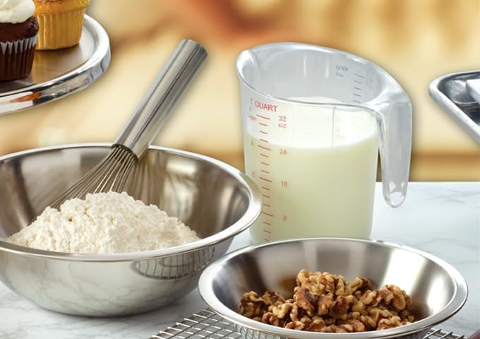 Winco Clear 4 qt Plastic Measuring Cup