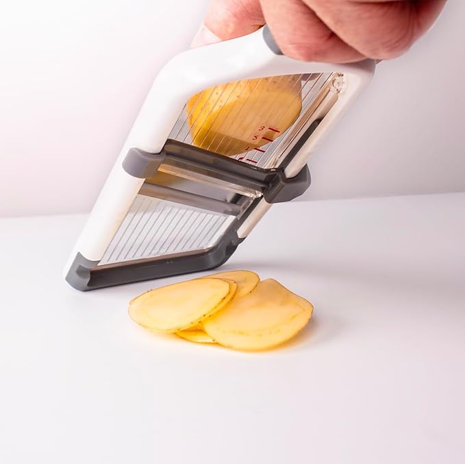 Mandoline Slicer for Kitchen, Adjustable Vegetable Slicer with Food Holder,Handheld Potato Slicer, Simple&Handy veggie slicer vegetable cutter