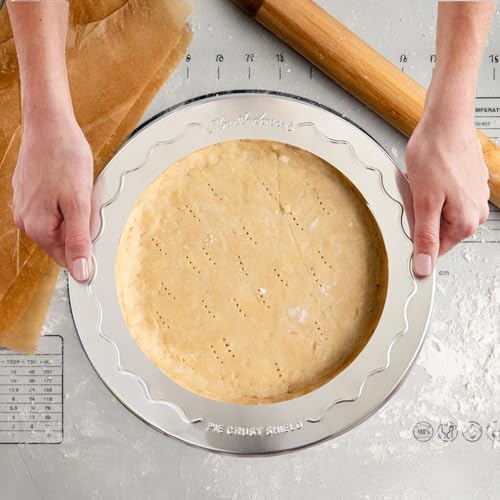 Mrs. Anderson's Baking Pie Crust Protector Shield, Fits Up To 8-Inch Pie Plates, Prevents Over-Browning And Spills