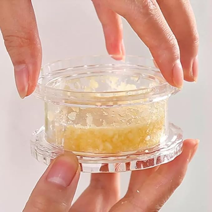 Transparent Manual Garlic Twist, Multi-Functional Mincer & Grinder for Garlic, Onion, Ginger, Herbs, Nuts, Impact Resistant Kitchen Gadget & Home Accessory