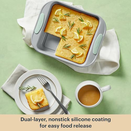 Pyrex 8-Piece Metal Bakeware Set with Heatsafe Silicone Handles, Sage