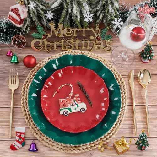 LIYH 50 Pcs Christmas Plastic Plates - Green Scalloped Plates Unbreakable