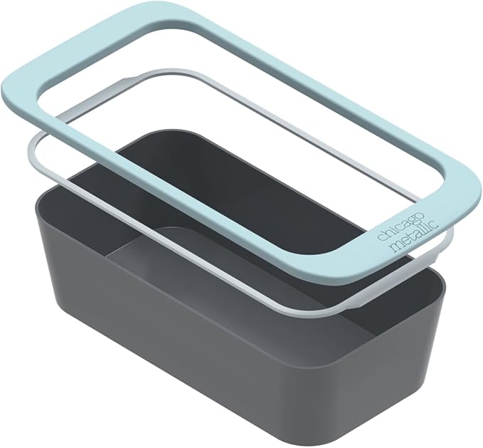 Chicago Metallic Silicone Loaf Pan, 5x9-Inch Nonstick Bakeware with Wire-Reinforced Rim, BPA-Free Food-Grade Silicone, Oven Safe to 428°F, Dishwasher Safe, Easy Bread Release