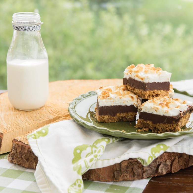 Nordic Ware Natural Aluminum Commercial Square Cake Pan with Lid, Exterior 9.88 x 9.88 Inches