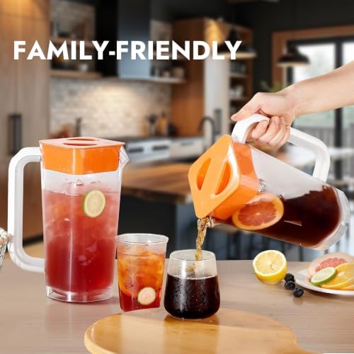 CURTA 2 Pack 2 Liters/68 oz Plastic Pitcher with Lid & Handle for Kitchen,ICED JUICE and Coffee Carafe Beverage Serveware, Acrylic Water Jug for Hot/Cold Drinks&lemonade