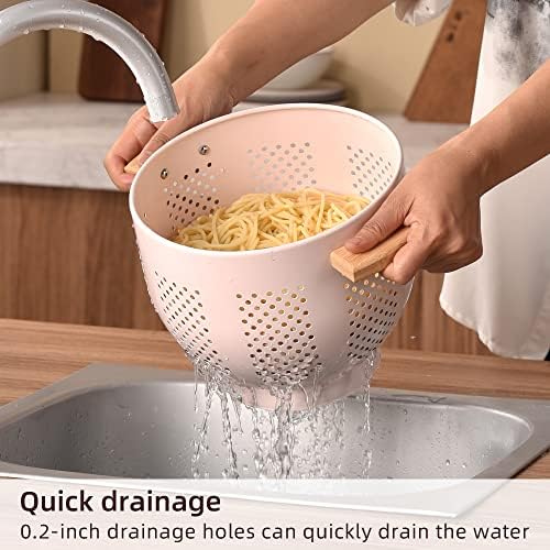 Metal Colander with Wood Handle and Stable Base, Powder Coated Steel Kitchen Strainer Basket for Draining Pasta, Vegetable and fruit(5.5quart,Pink)