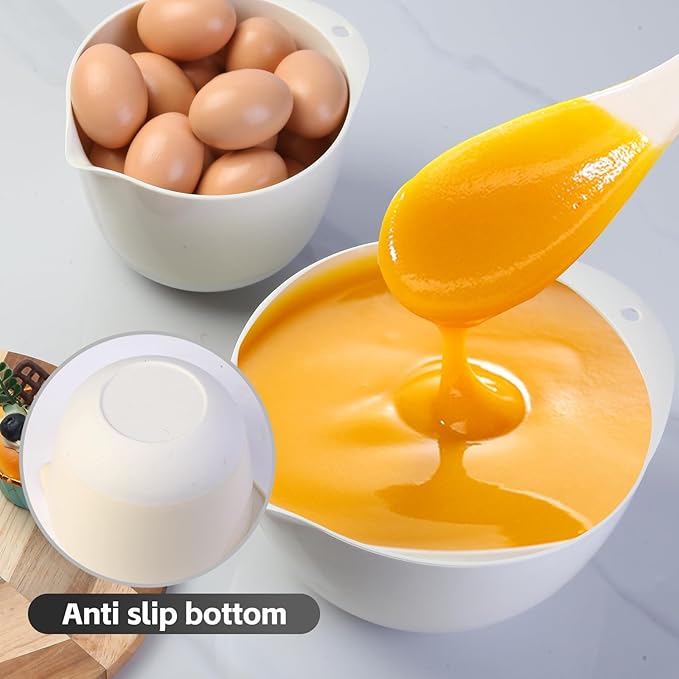 3 Plastic Mixing Bowls with Pour Spout,Lids and TPR Non-Slip Bottom,1.5Qt,2Qt,3Qt,Mini,Small,Middle,Nesting Bowl Set for Kitchen Prep,Baking,Storage,Batter,BPA free,Easy to Grip,White