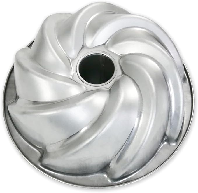 USA Pan Global Swirl Tube Cake Pan