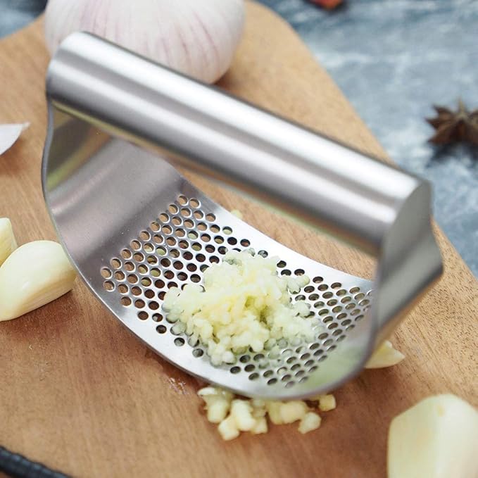 Garlic Press Rocker Stainless Steel, Fruit Crusher with Comfortable Handle Porous Surface, Easy Use & Clean, Vegetable Squeezer Kitchen Tool