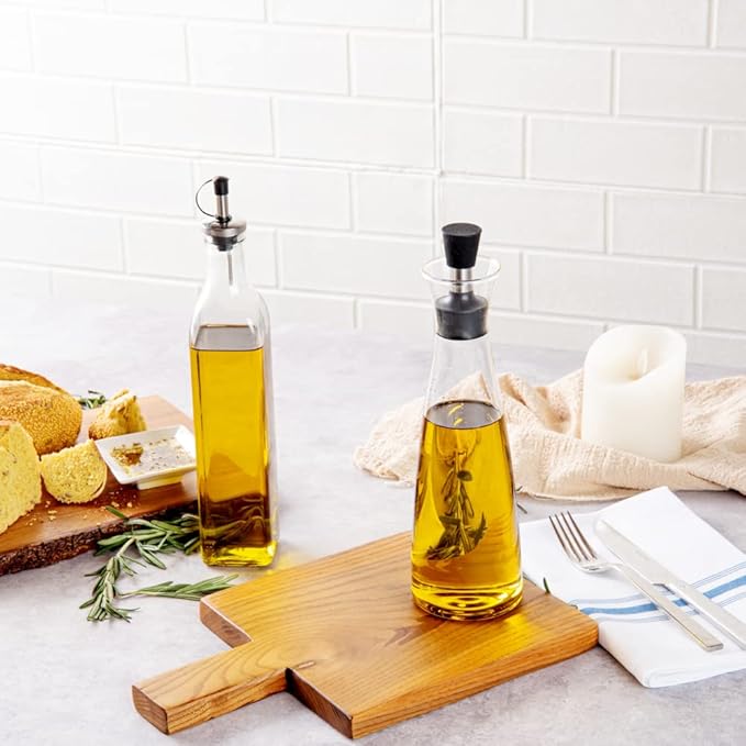 Restaurantware-Forma Professional 3 x 3 x 10.5 Inch Glass Oil Drizzler, 1 Borosilicate Olive Oil Dispenser - 17-Ounce Capacity, Stainless Steel Spout, Glass Bottle Dispenser, Silicone Cap, For Oils