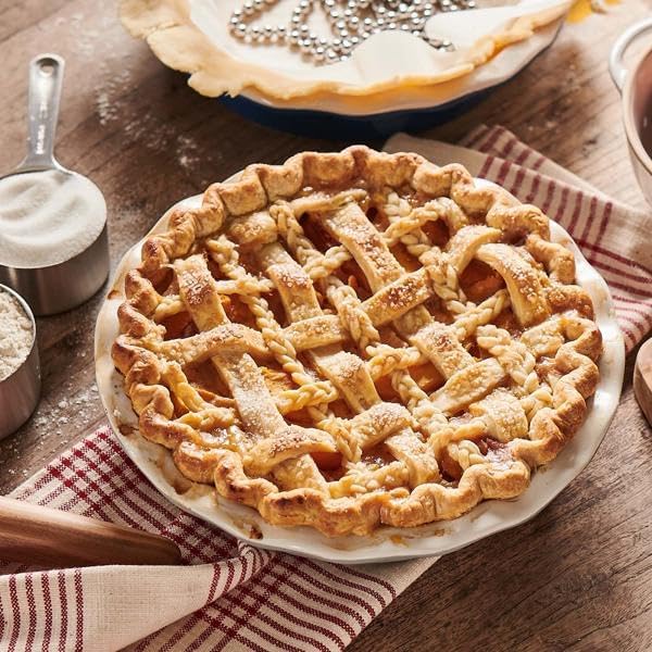 Sur La Table Pie Dish, 9.5", White