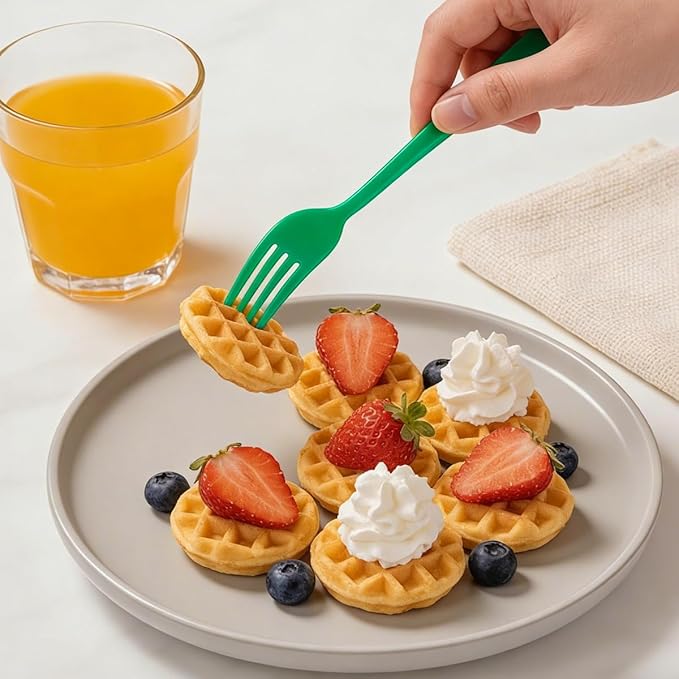 200 Count Green Plastic Silverware, Heavy Weight Plastic Forks Spoons Disposable Utensils Cutlery Set for Wedding Party Supplies Everyday Use