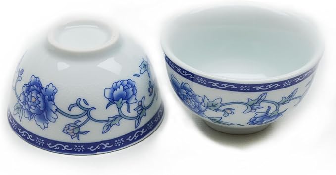 Liang baobao Chinese Traditional Tea Tasting Cup Set of 4, 2oz White Porcelain Mini Cups for Gongfu Tea Ceremony (Blue and White Peony)