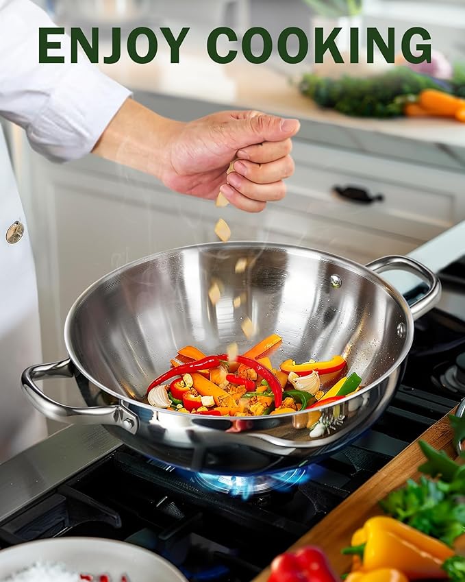 Cook N Home Stainless Steel Wok Pan with Lid, 12 inch Tri-Ply Clad Stainless Flat Bottom Wok Stir Fry Pan, Dishwasher and Oven-Safe, Compatible with All Cooktops