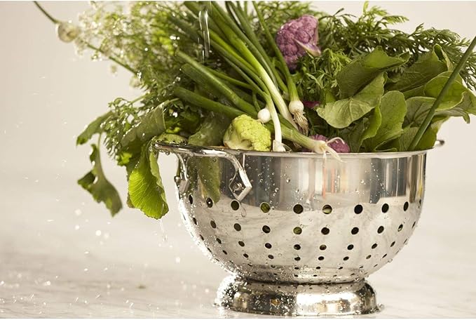 All-Clad Tools and Accessories Stainless Steel Colander 3 Quart Strainer, Pasta Strainer with Handle, Pots and Pans Silver