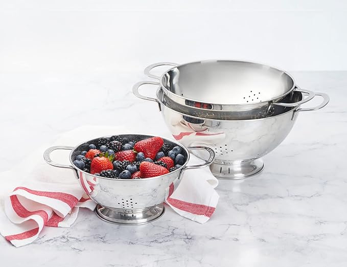 Le Creuset Set of 3 Stackable Colanders
