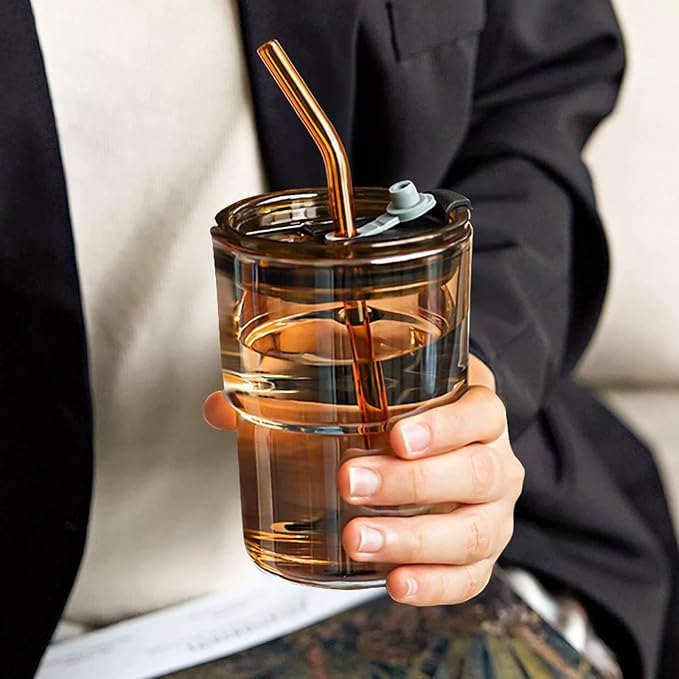 13oz Iced Coffee Cups, Glass Tumbler with Straw and Lid Sealed Carry On Thick Wall Glass Cups with Lid, Reuseable Water Cups for Smoothies, Matcha, juice （Amber