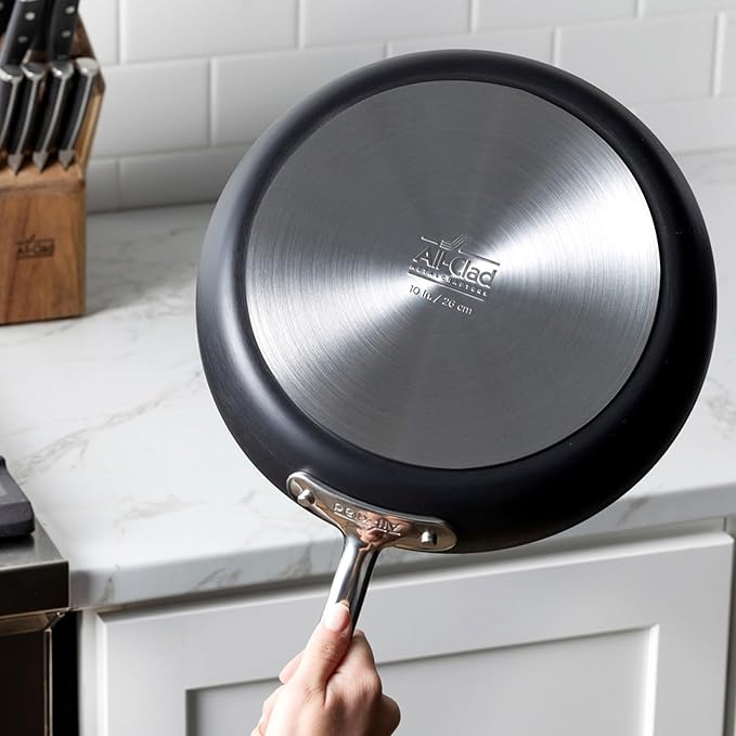 All-Clad HA1 Expert Hard Anodized Nonstick Stock Pot with Lid (8 Qt) For Pasta, Soup, Dishwasher-Safe, Oven-Safe Up to 500°F Compatible with All Stovetops (Gas, Electric & Induction) - Black
