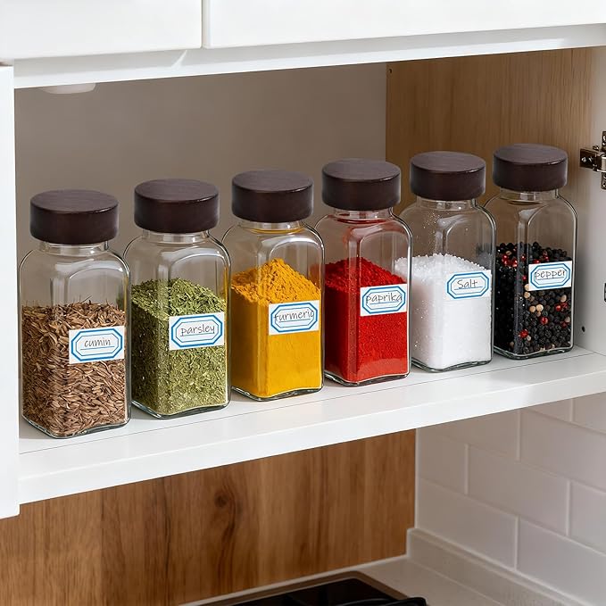 Segarty 6oz Spice Jar with Wood Lids, 2 PCS 180ml Glass Square Spices Jars with Shaker Lids, Clear Empty Seasoning Containers Cereal Containers Storage Set, Large Spice Bottle with 7 Stickers, 1 Brush