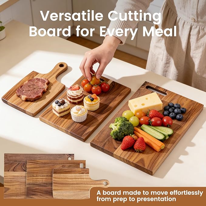 Acacia Wood Cutting Board Set of 3 with Stand – Kitchen & Charcuterie Serving Boards, Multi-Size Wooden Chopping Boards for Meat, Veggies & Fruit, Easy Clean & Space-Saving Display