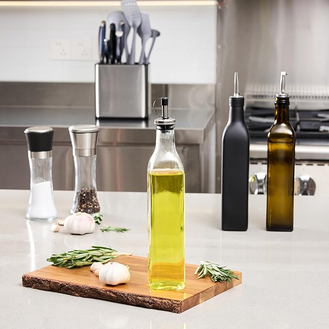 Restaurantware RW Base 16.9 Ounce Olive Oil Dispenser 1 Kitchen Oil Dispenser Bottle - With Stopper Spout Non-Leaking Clear Glass Olive Oil Pourer For Cooking Or Salad Dressings