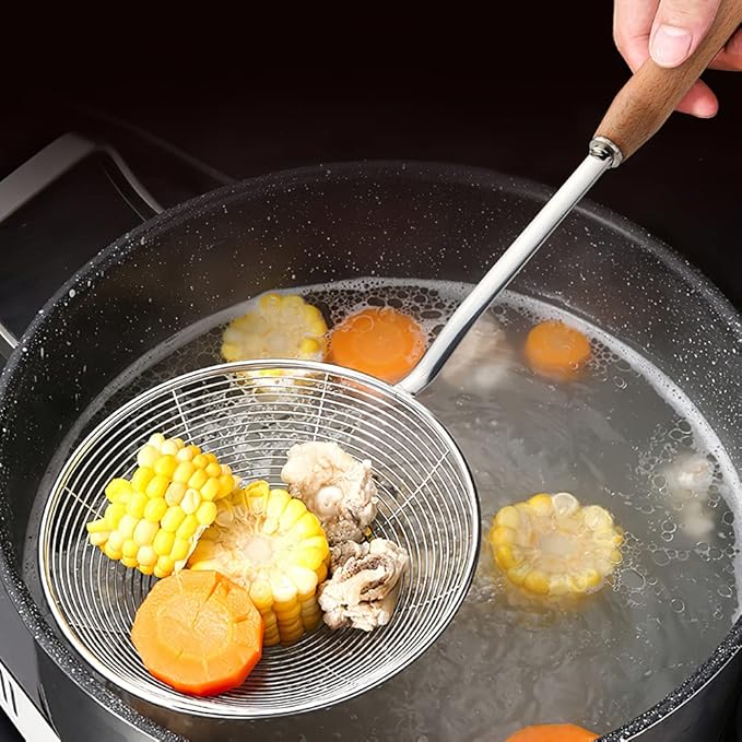 Spider Strainer, Skimmer Spoons, 6.3 Inch Spider Strainer Skimmer Ladle for Cooking and Frying, Cooking Utensils Frying Spoon with Wooden Handle, Wire Slotted Spoon for Kitchen